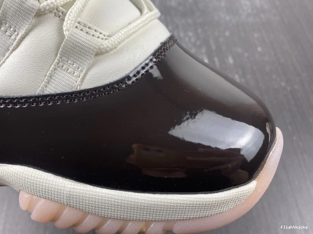 Neapolitan AR0715-101 Jordan Air 11 WMNS 1203